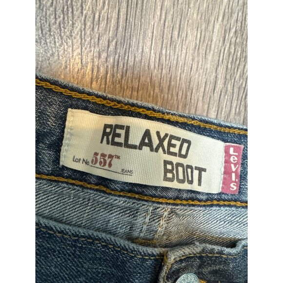 Levis 557 VTG Y2K Relaxed Boot Cut Jeans W40 L32* Raw Hem Cowboy Western Cut Blu - Picture 2 of 13